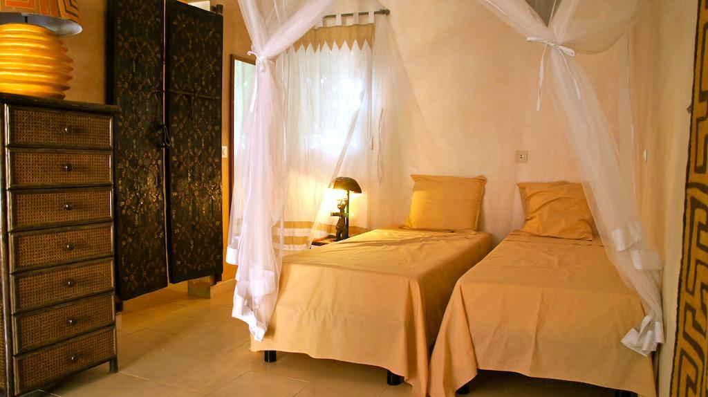 Hotel Le Clos Des Papillons 살리 포르투달 객실 사진