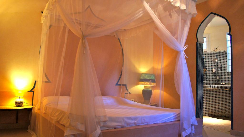 Hotel Le Clos Des Papillons 살리 포르투달 객실 사진