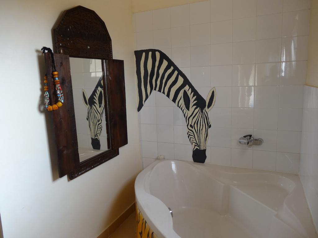 Hotel Le Clos Des Papillons 살리 포르투달 객실 사진