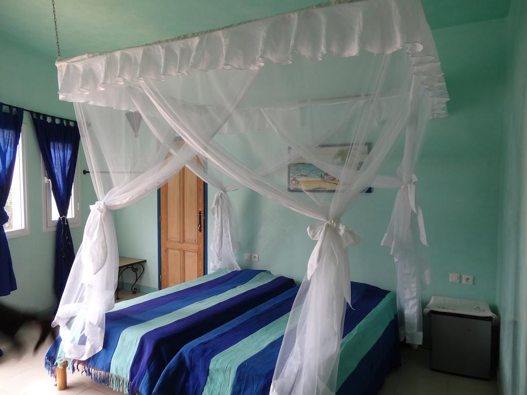 Hotel Le Clos Des Papillons 살리 포르투달 객실 사진