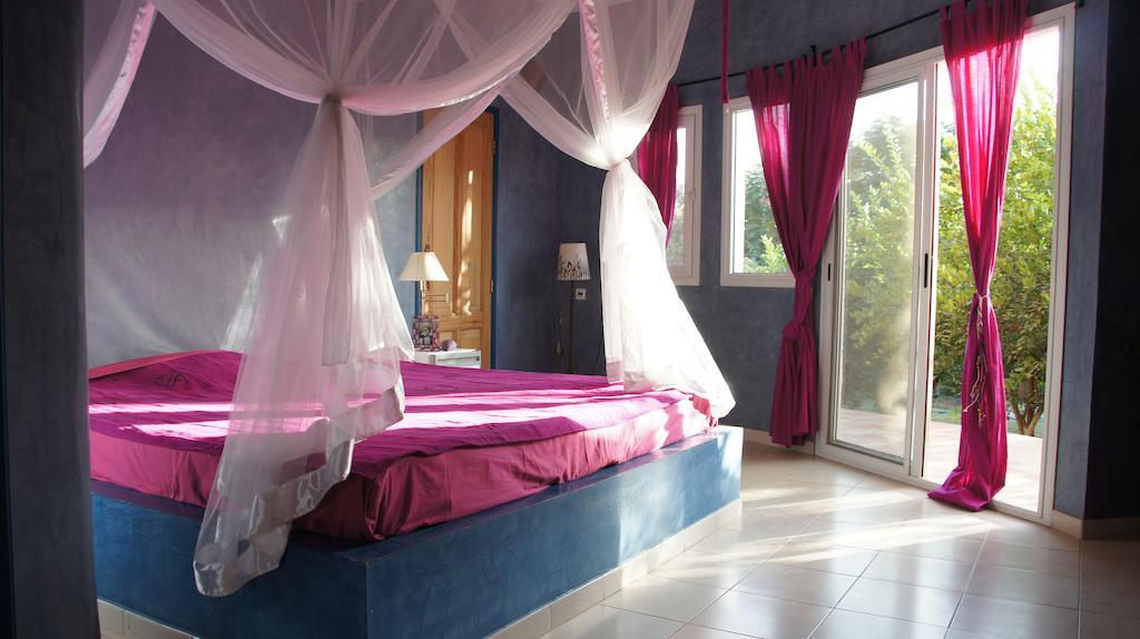 Hotel Le Clos Des Papillons 살리 포르투달 객실 사진