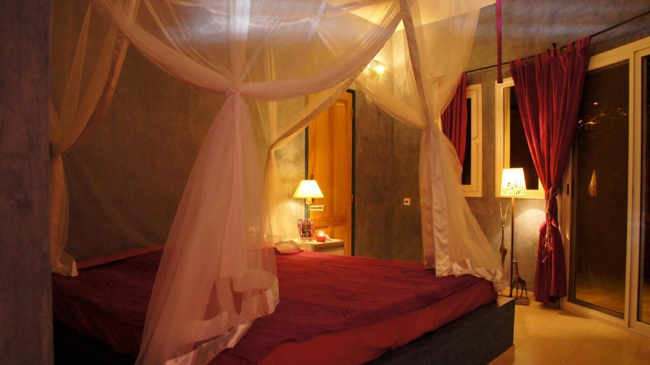Hotel Le Clos Des Papillons 살리 포르투달 객실 사진